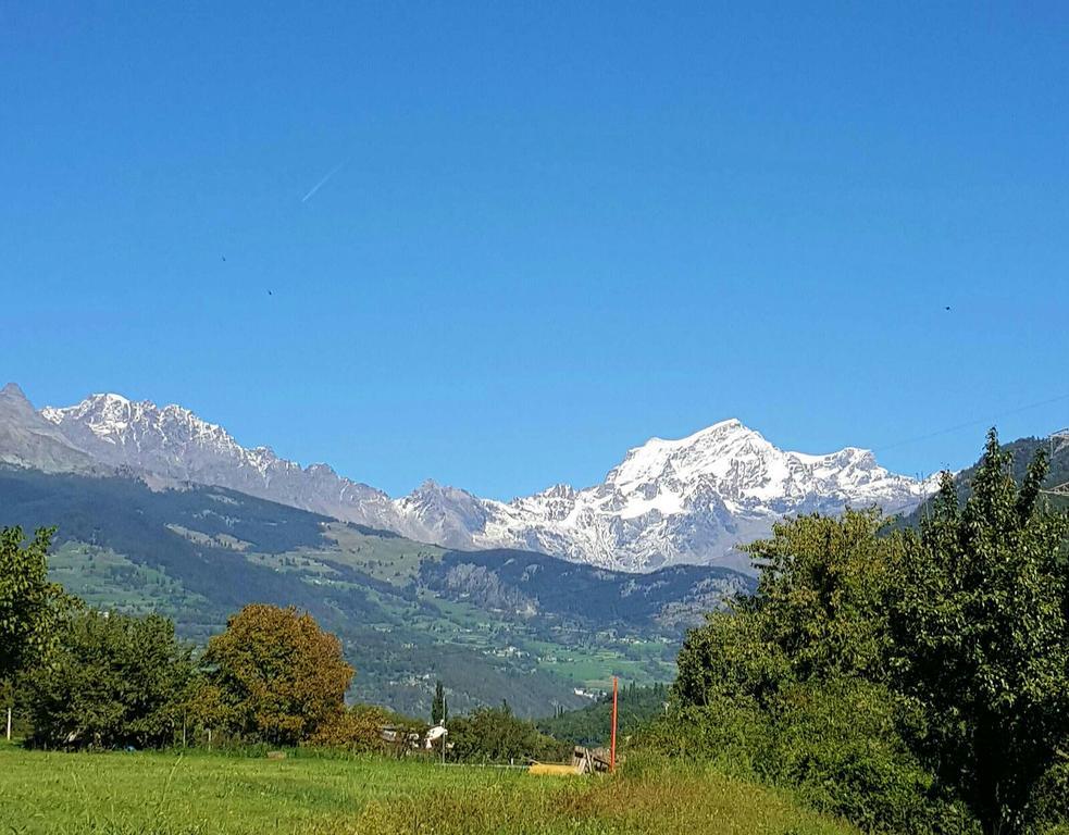 Appartamento Fleur Des Neiges Aosta Zimmer foto