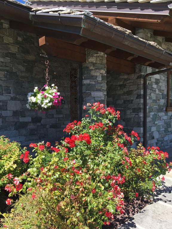 Appartamento Fleur Des Neiges Aosta Exterior foto