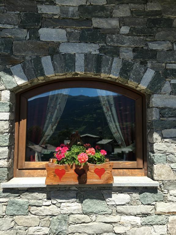 Appartamento Fleur Des Neiges Aosta Exterior foto