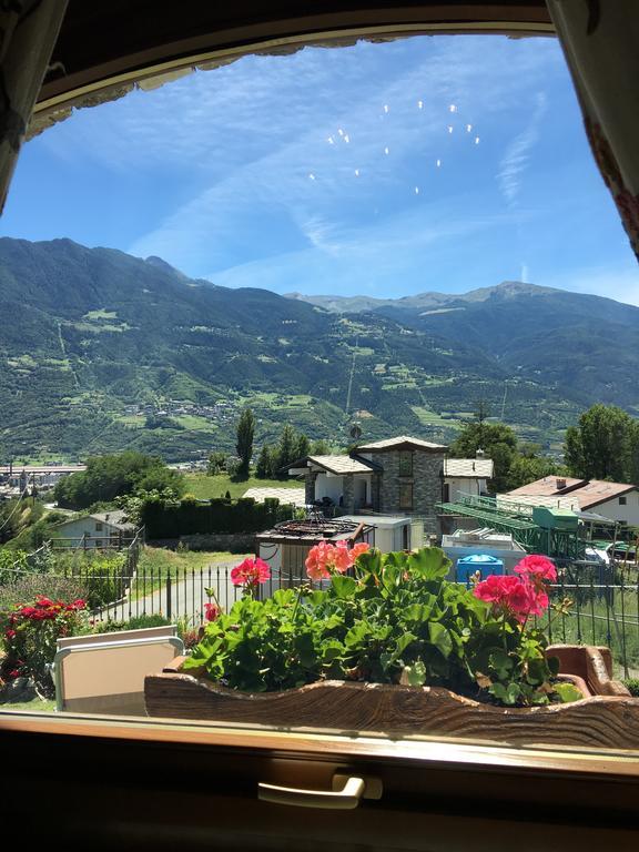 Appartamento Fleur Des Neiges Aosta Exterior foto